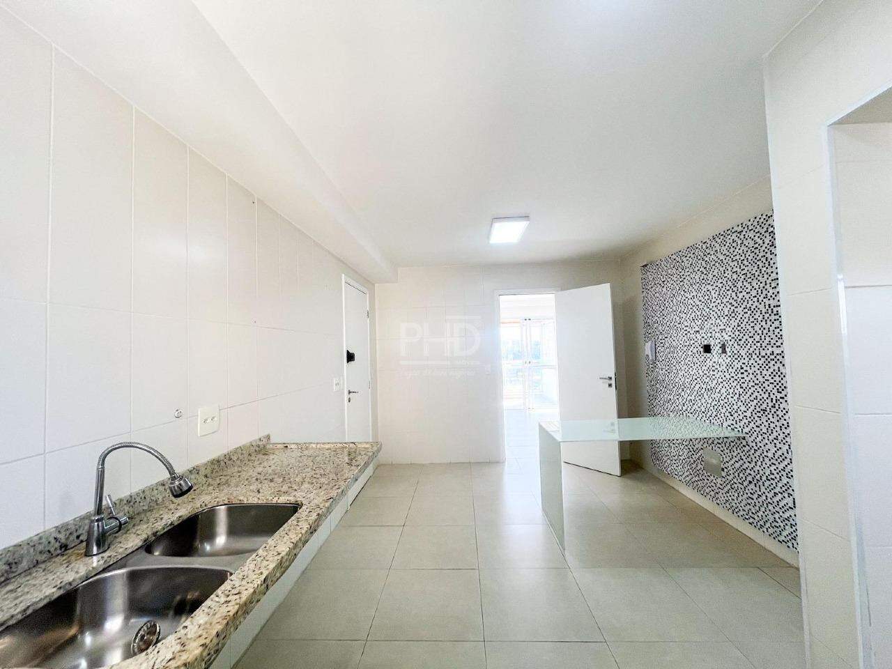 Apartamento à venda com 3 quartos, 128m² - Foto 8