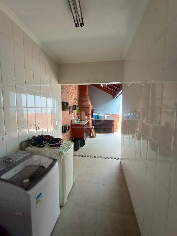 Sobrado à venda com 3 quartos, 241m² - Foto 23