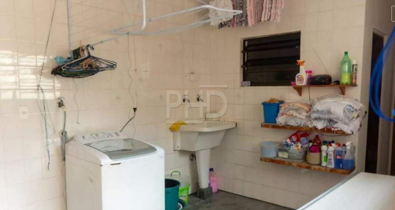 Casa à venda com 3 quartos, 200m² - Foto 18