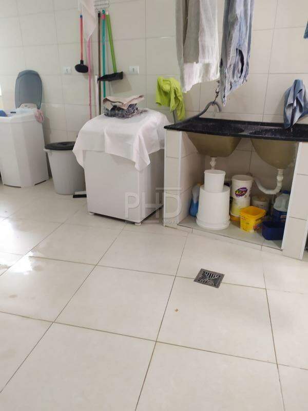 Sobrado à venda com 3 quartos, 252m² - Foto 21