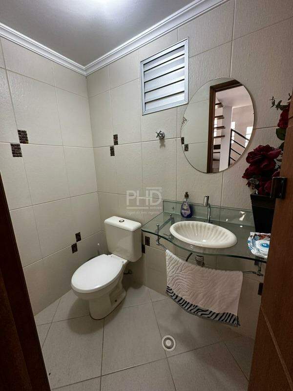 Casa de Condomínio para alugar com 3 quartos, 140m² - Foto 12