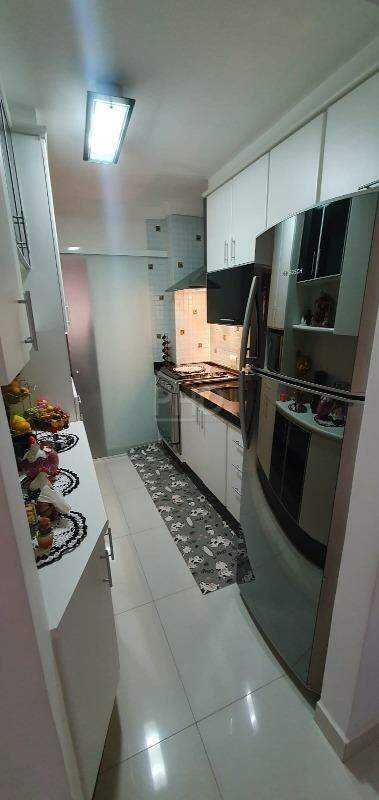 Apartamento à venda com 2 quartos, 60m² - Foto 8