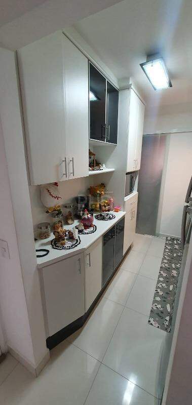 Apartamento à venda com 2 quartos, 60m² - Foto 7