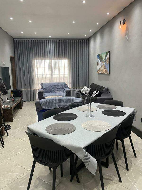 Casa, 3 quartos, 180 m² - Foto 2