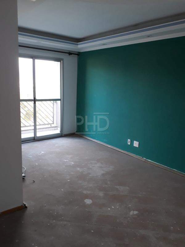 Apartamento à venda com 3 quartos, 70m² - Foto 3