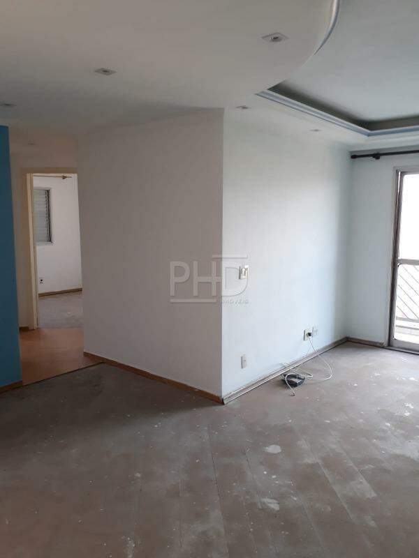 Apartamento à venda com 3 quartos, 70m² - Foto 4