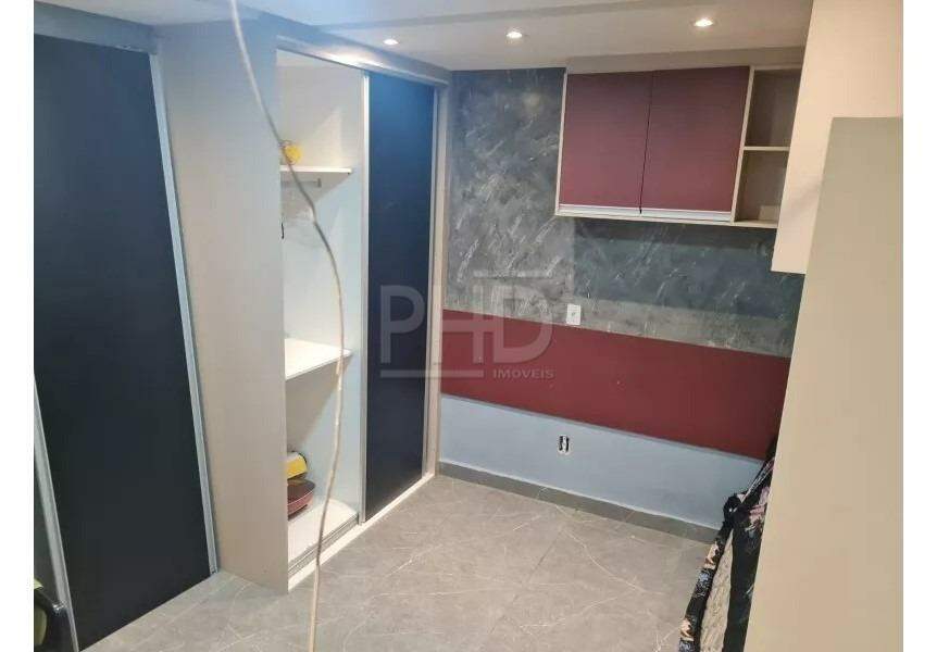 Casa à venda com 3 quartos, 190m² - Foto 2