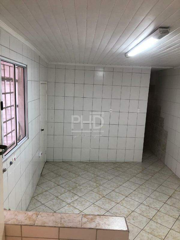 Casa para alugar com 4 quartos, 170m² - Foto 15