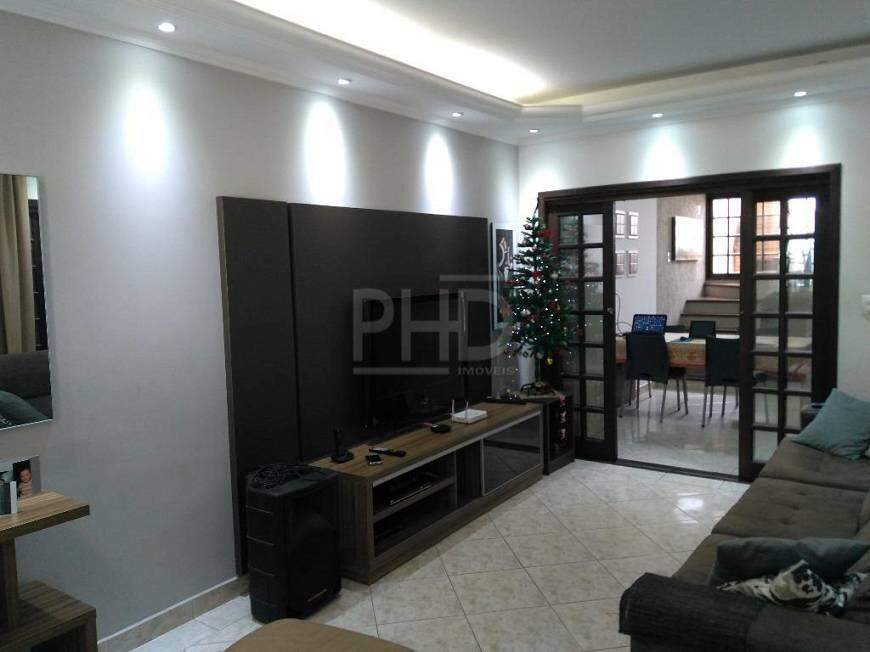 Sobrado à venda com 3 quartos, 198m² - Foto 1