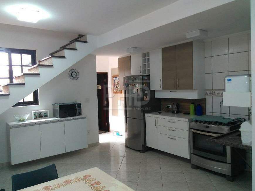 Sobrado à venda com 3 quartos, 198m² - Foto 3