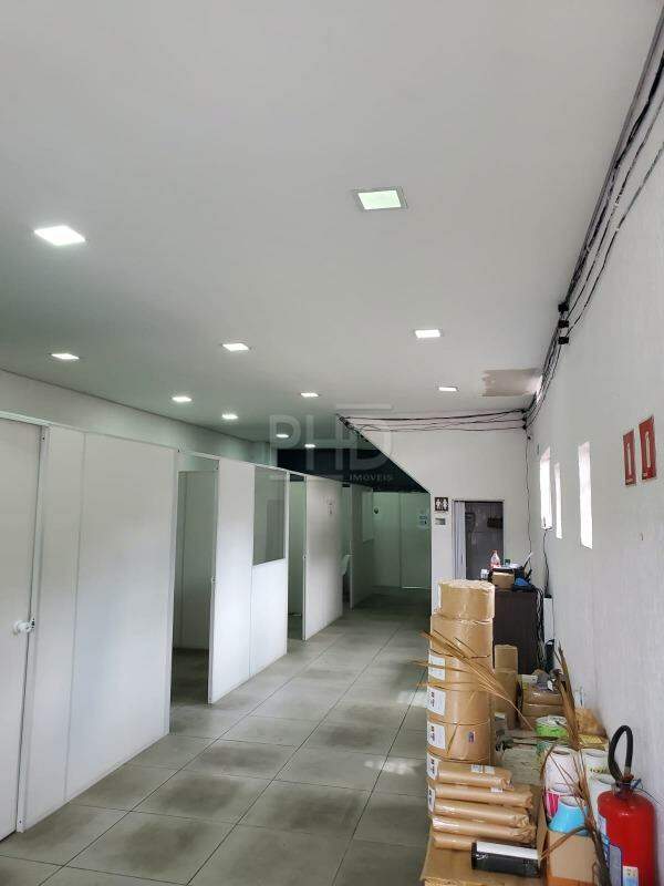 Casa Comercial à venda com 12 quartos, 750m² - Foto 6