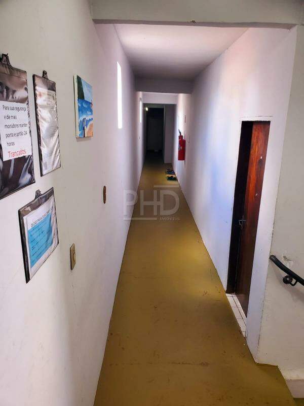 Casa Comercial à venda com 12 quartos, 750m² - Foto 12