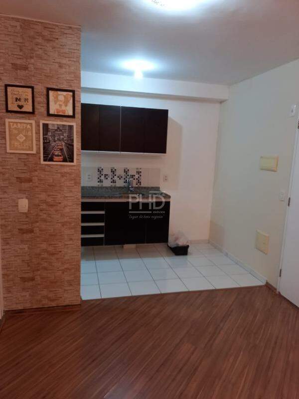 Apartamento para alugar com 2 quartos, 50m² - Foto 7