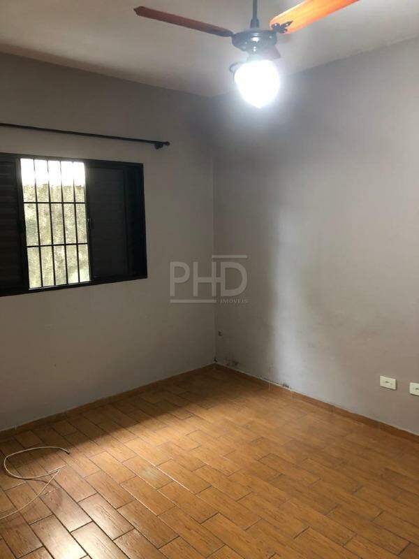 Casa à venda com 3 quartos, 302m² - Foto 8