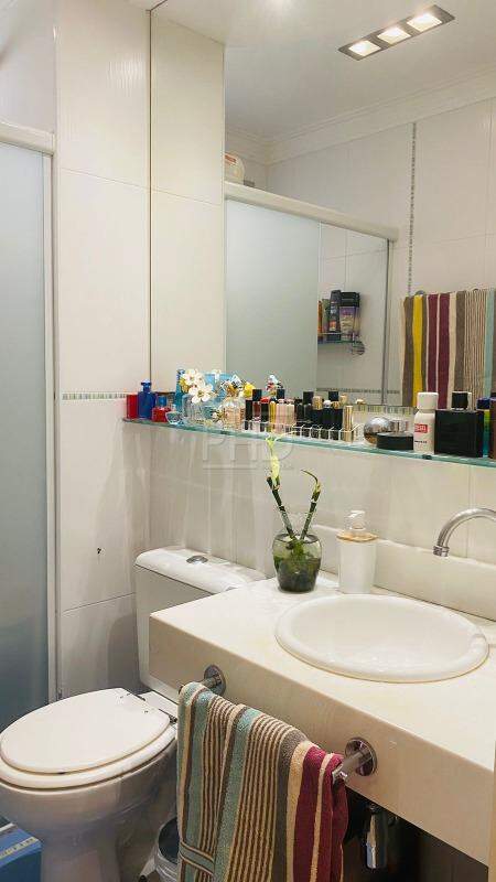 Apartamento à venda com 2 quartos, 64m² - Foto 19