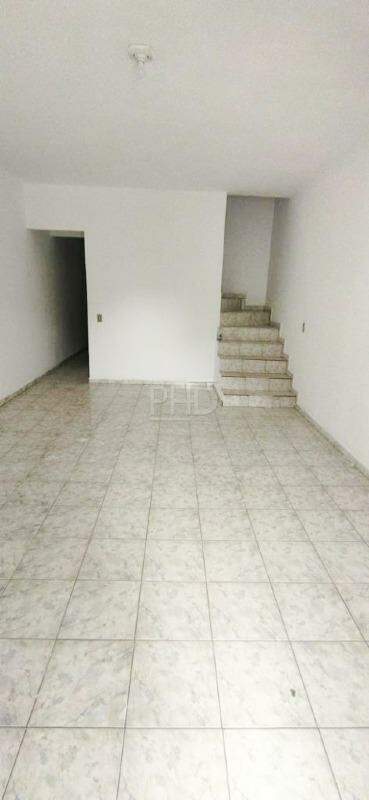 Sobrado à venda com 3 quartos, 192m² - Foto 1