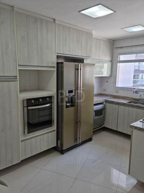 Apartamento à venda com 3 quartos, 149m² - Foto 8