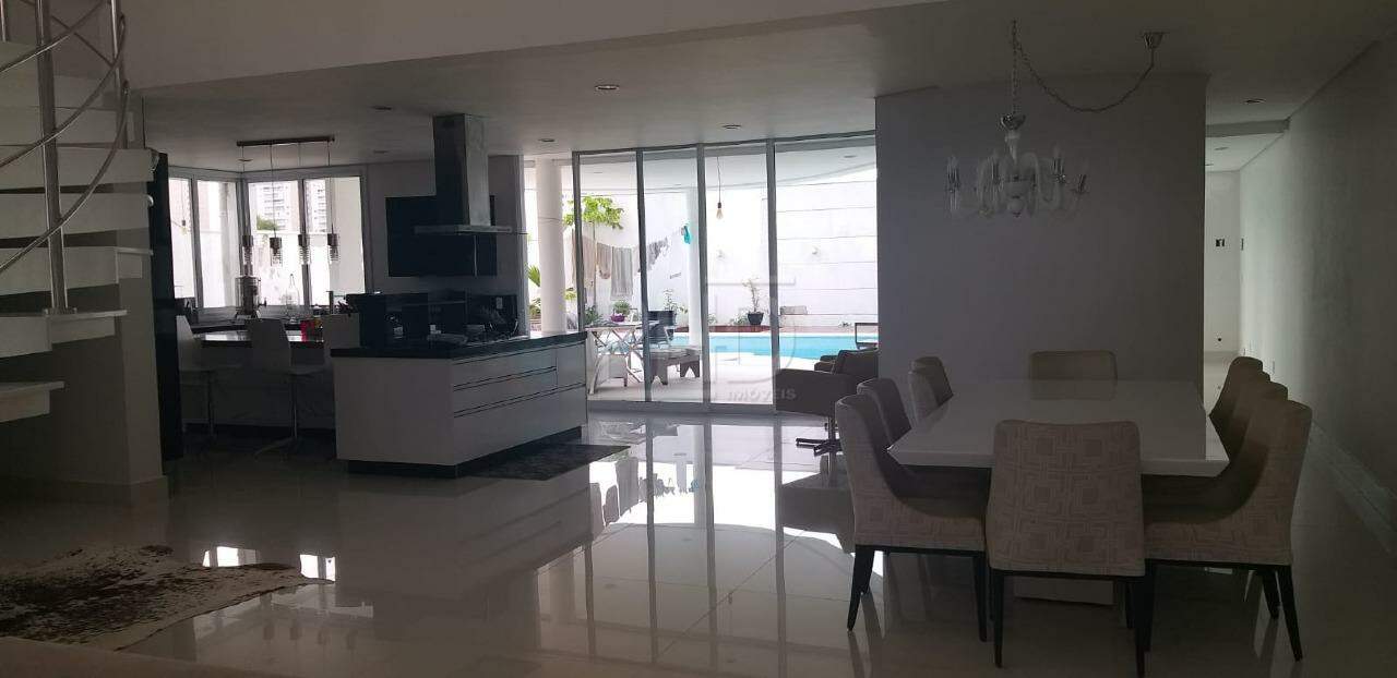 Sobrado à venda com 3 quartos, 628m² - Foto 3