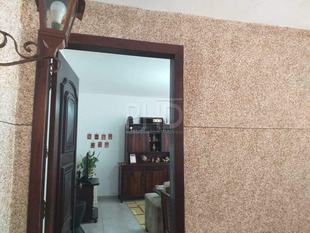 Casa à venda com 3 quartos, 157m² - Foto 2