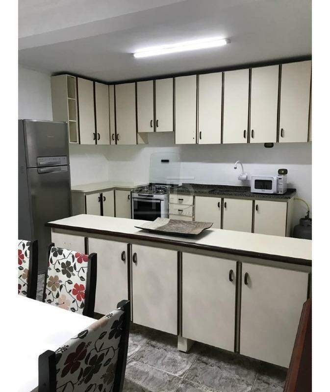 Sobrado à venda com 3 quartos, 200m² - Foto 3