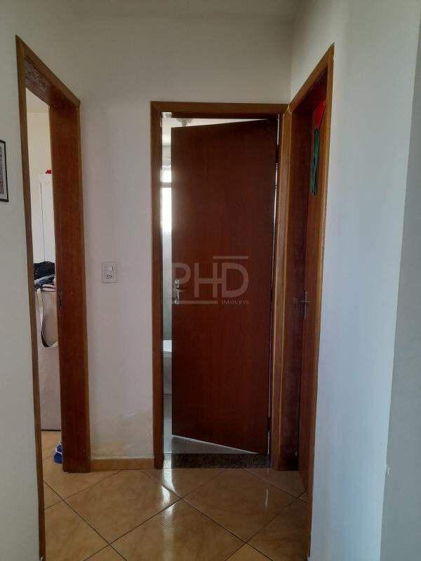 Apartamento à venda com 2 quartos, 70m² - Foto 13