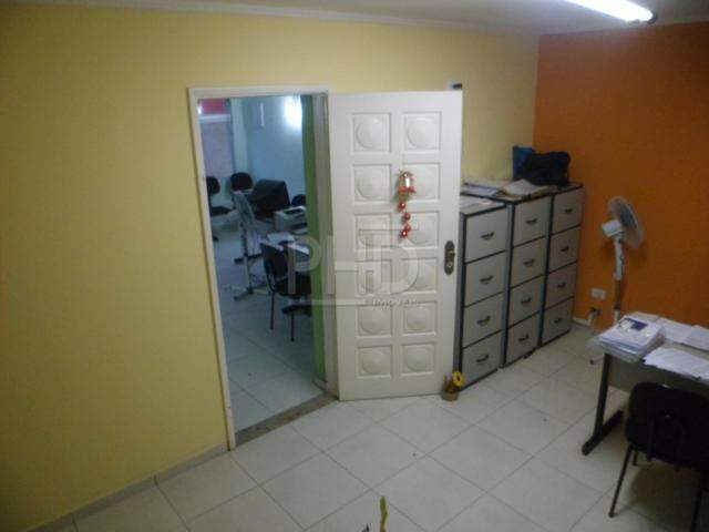 Sobrado para alugar com 4 quartos, 194m² - Foto 12