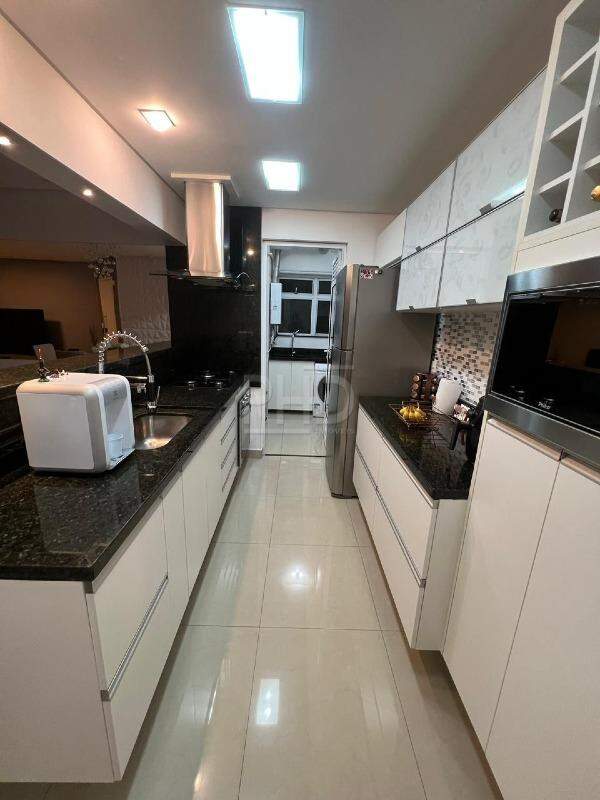 Apartamento à venda com 3 quartos, 104m² - Foto 11