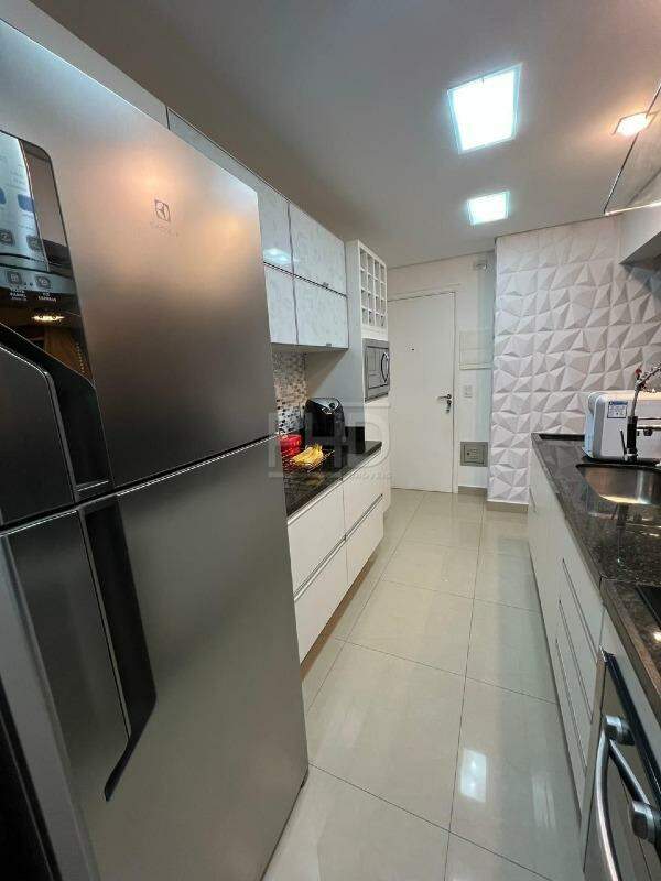 Apartamento à venda com 3 quartos, 104m² - Foto 10