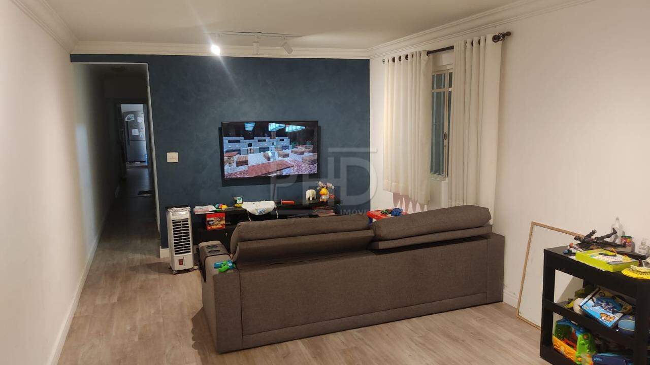 Sobrado à venda com 3 quartos, 200m² - Foto 2