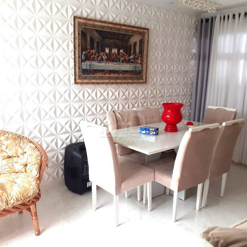 Sobrado à venda com 3 quartos, 200m² - Foto 3