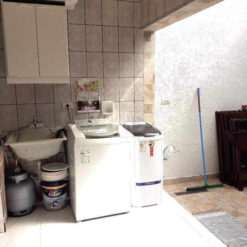 Sobrado à venda com 3 quartos, 200m² - Foto 11