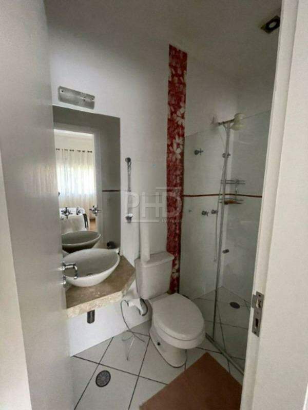 Casa à venda com 4 quartos, 297m² - Foto 9