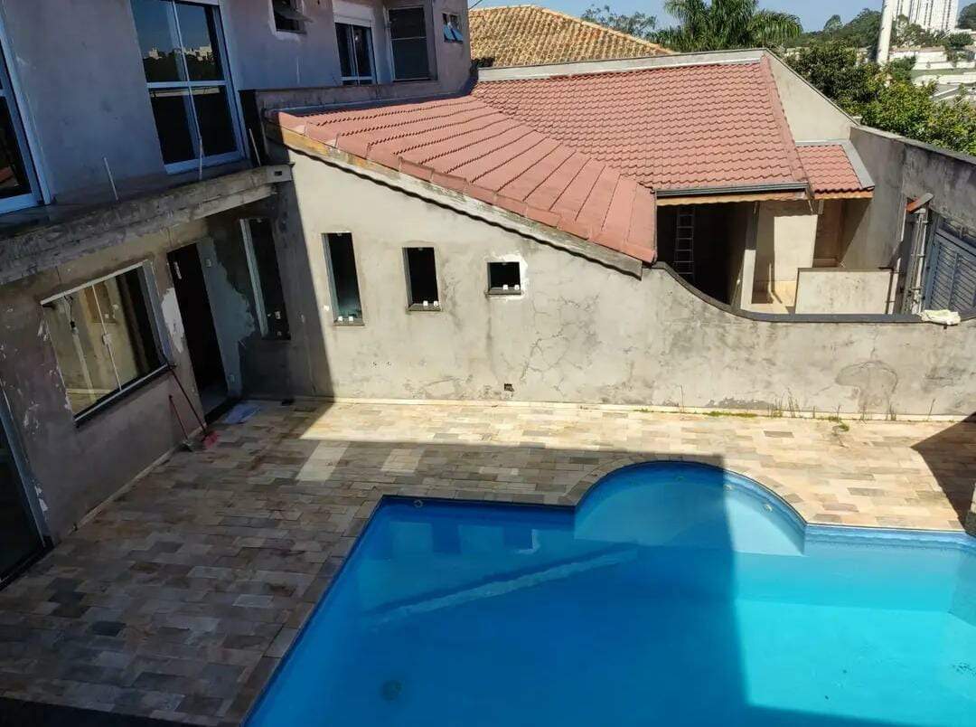 Casa à venda com 6 quartos, 580m² - Foto 30