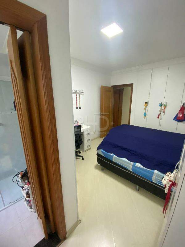 Apartamento à venda com 3 quartos, 180m² - Foto 13