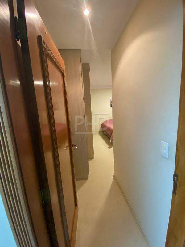 Apartamento à venda com 3 quartos, 180m² - Foto 17