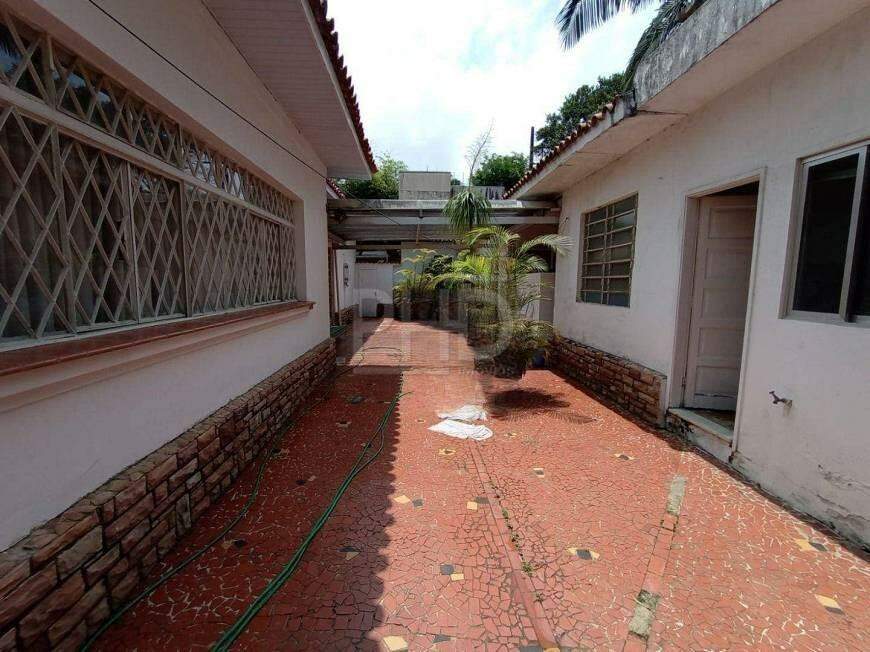 Casa para alugar com 3 quartos, 394m² - Foto 27