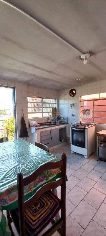 Casa à venda com 2 quartos, 196m² - Foto 1