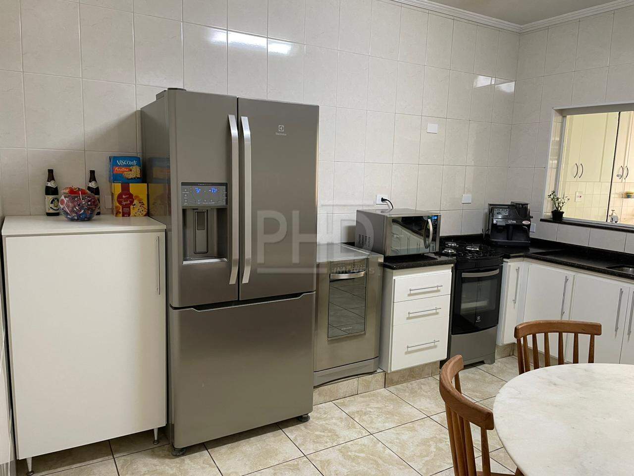 Sobrado à venda com 3 quartos, 180m² - Foto 3