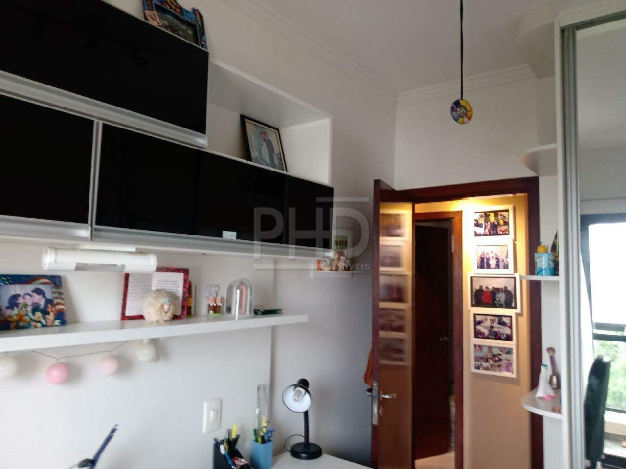 Apartamento à venda com 3 quartos, 113m² - Foto 13