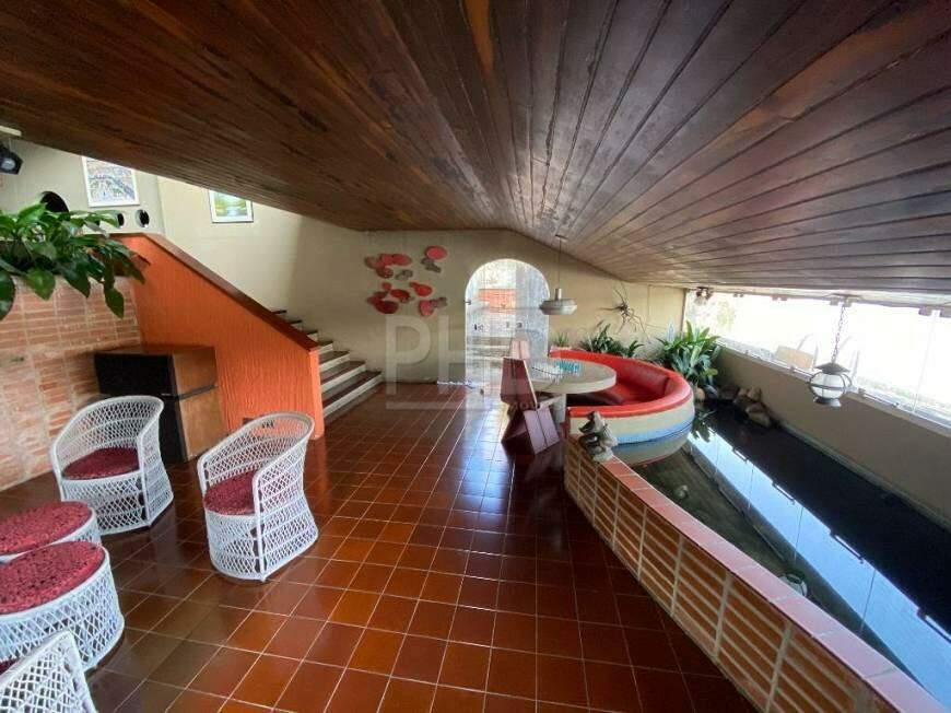 Casa à venda com 5 quartos, 680m² - Foto 3