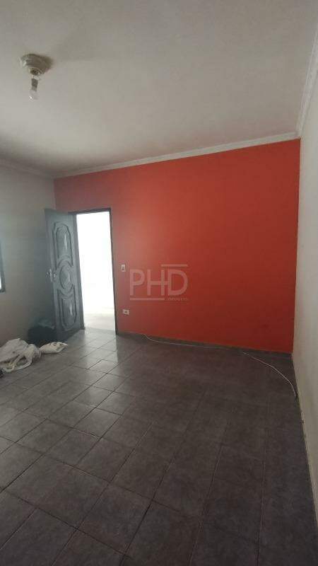 Sobrado à venda com 3 quartos, 253m² - Foto 1