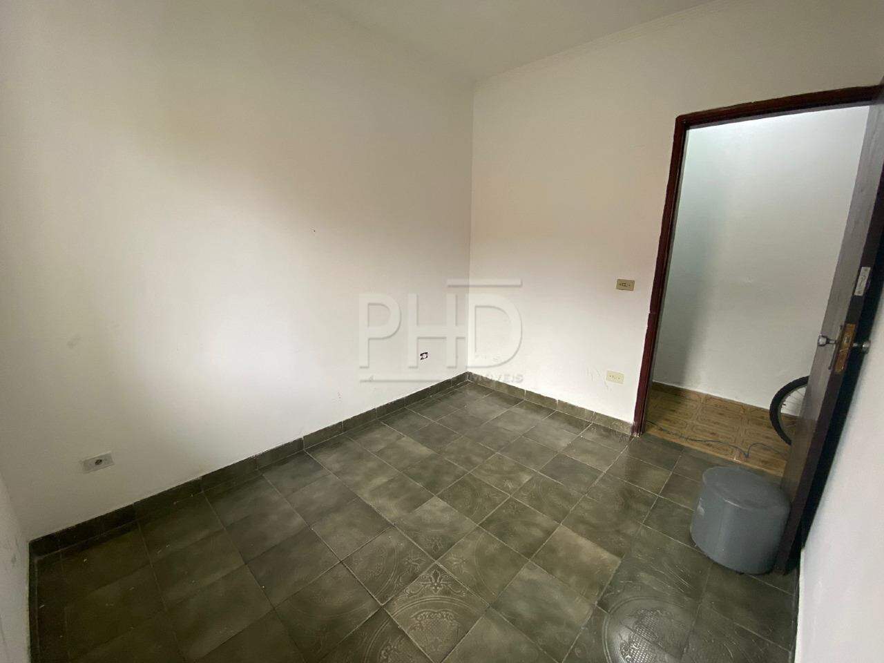 Casa à venda com 3 quartos, 220m² - Foto 11