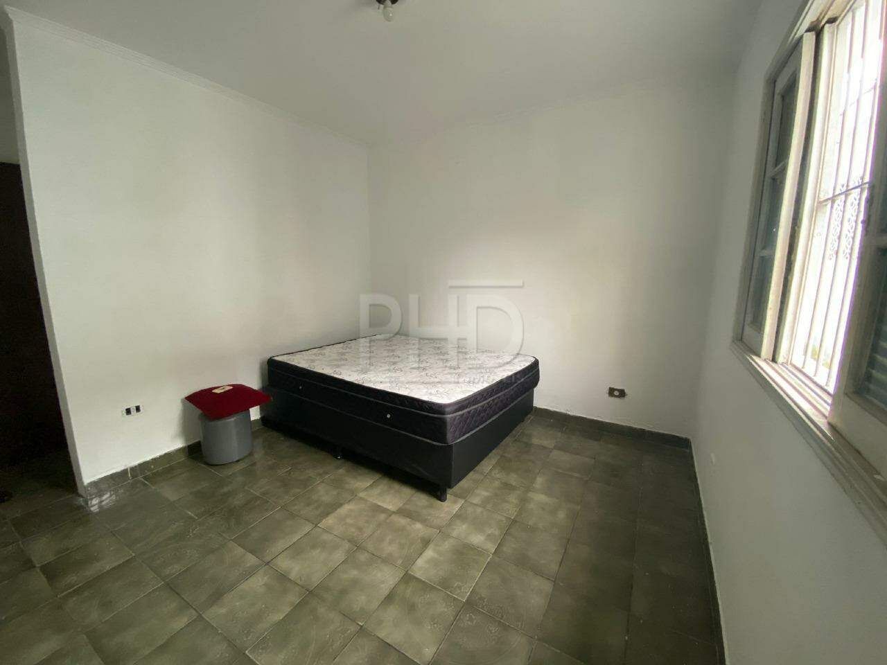 Casa à venda com 3 quartos, 220m² - Foto 8