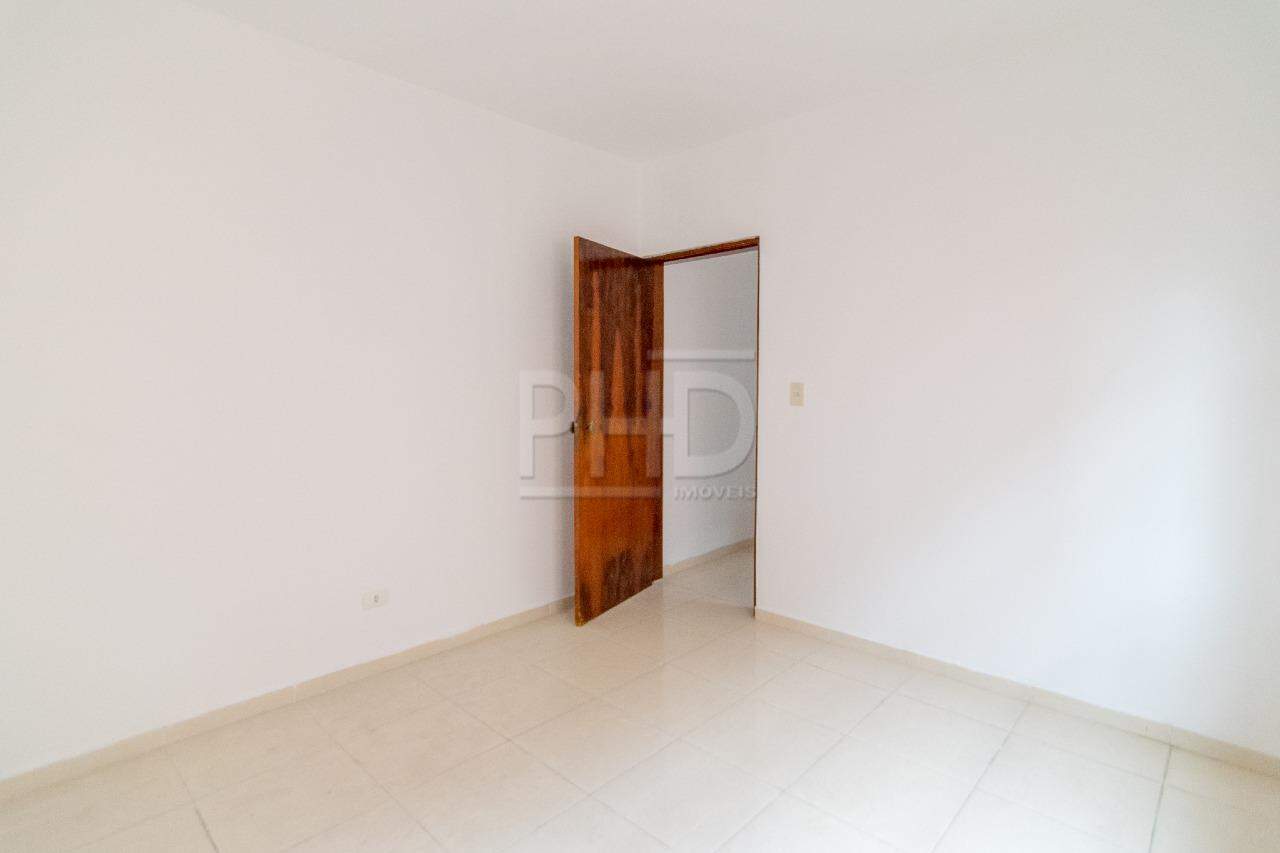 Sobrado à venda com 5 quartos, 210m² - Foto 2