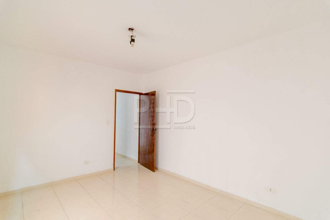 Sobrado à venda com 5 quartos, 210m² - Foto 1