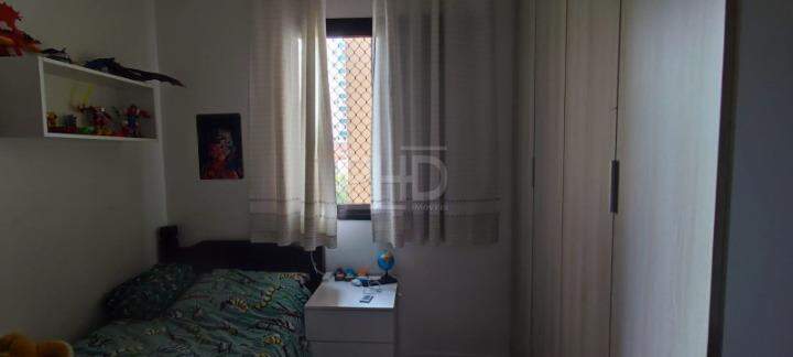 Apartamento à venda com 3 quartos, 75m² - Foto 18