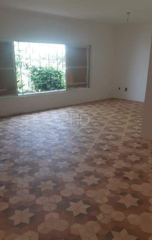 Casa à venda com 4 quartos, 191m² - Foto 2