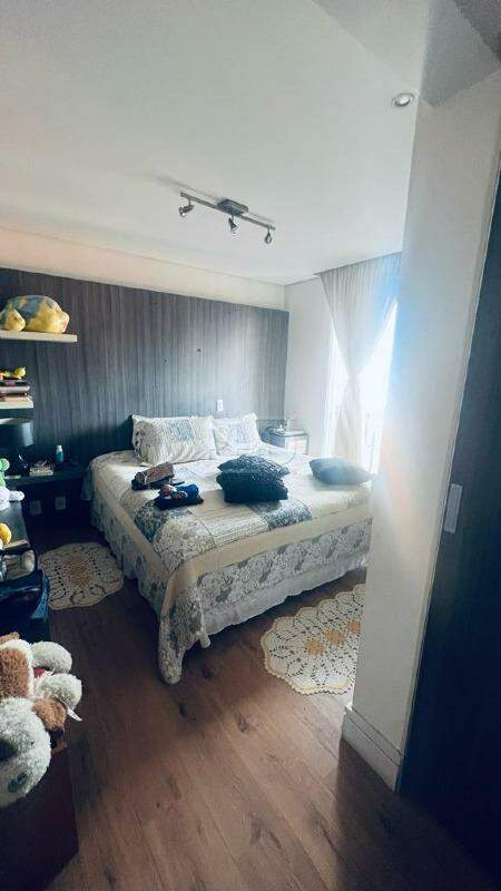 Apartamento à venda com 3 quartos, 190m² - Foto 16