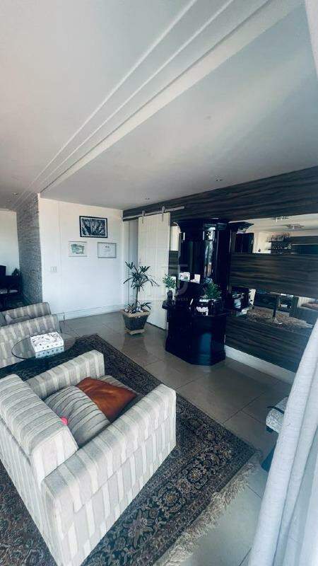 Apartamento à venda com 3 quartos, 190m² - Foto 2