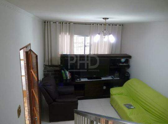 Sobrado à venda com 3 quartos, 190m² - Foto 1